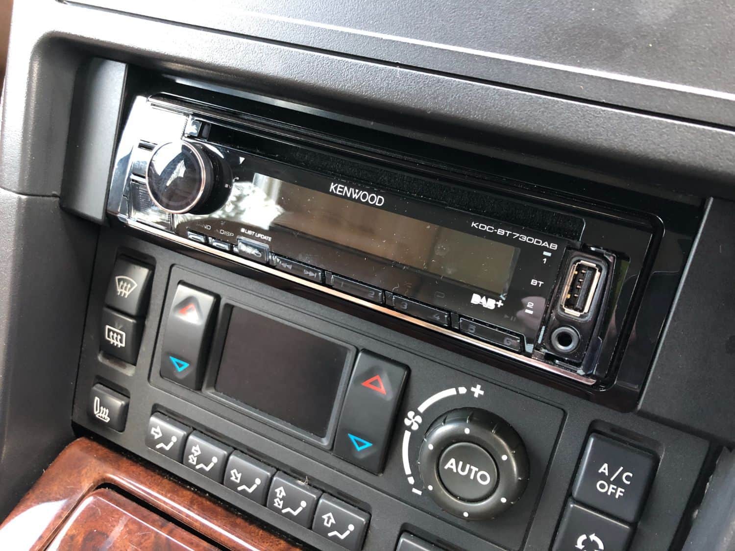 Land Rover Range Rover - image 1 of 4