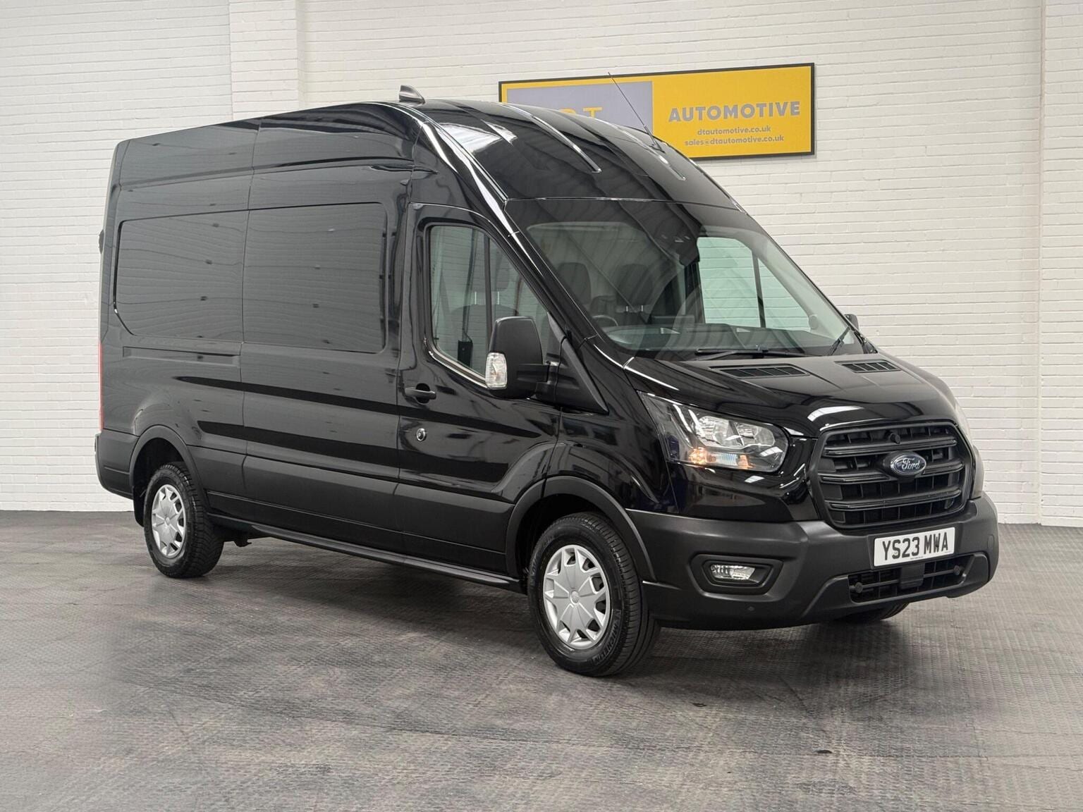 Ford Transit - image 1 of 97