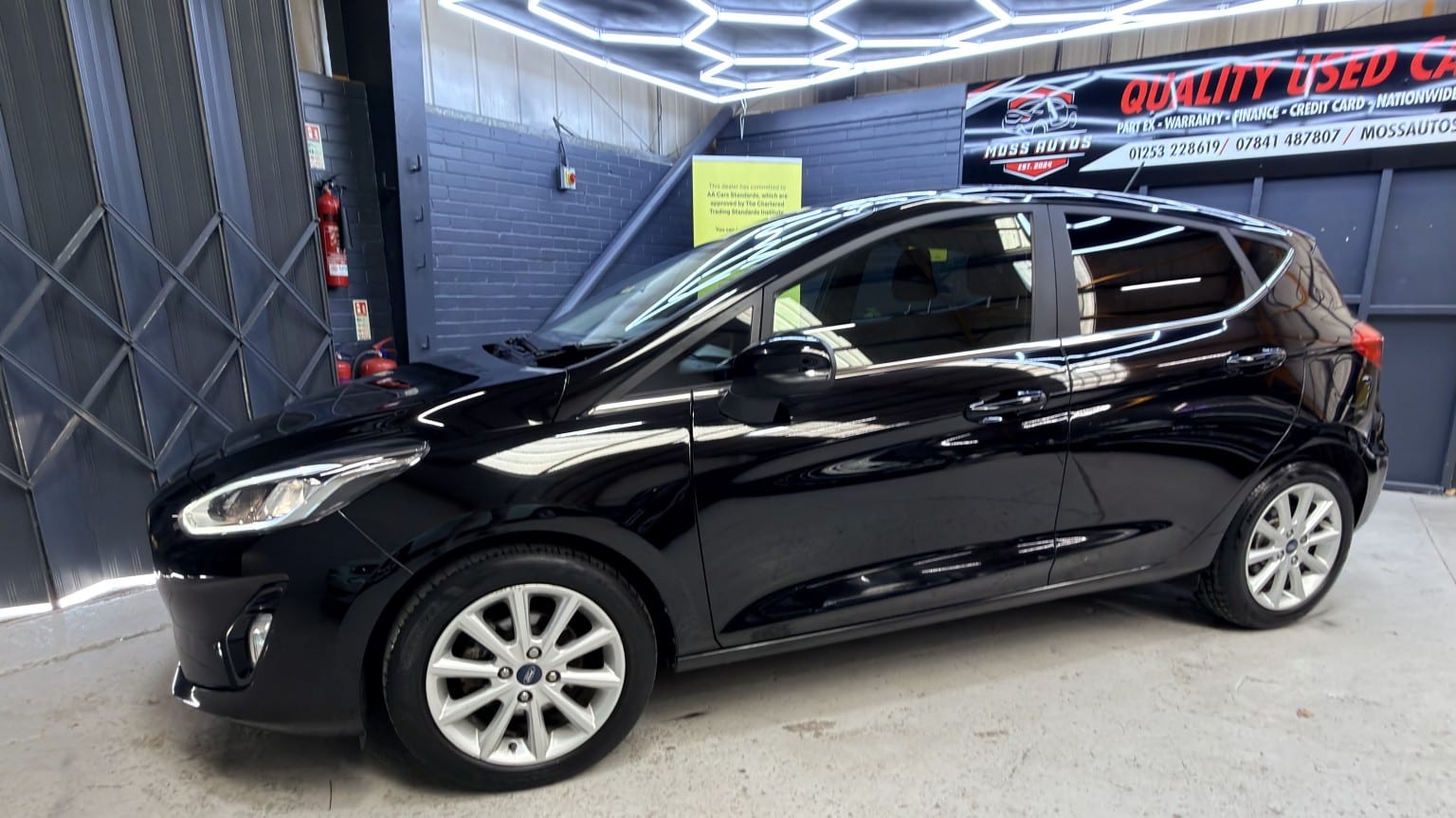 FORD FIESTA - image 1 of 20