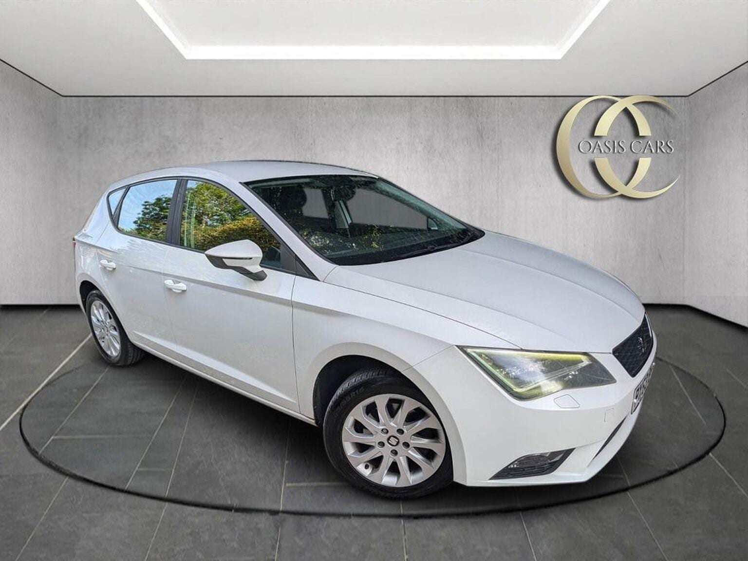 SEAT Leon - image 1 of 18