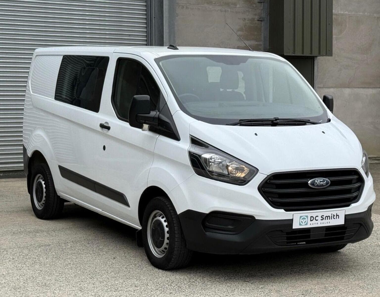Ford Transit Custom - image 1 of 9