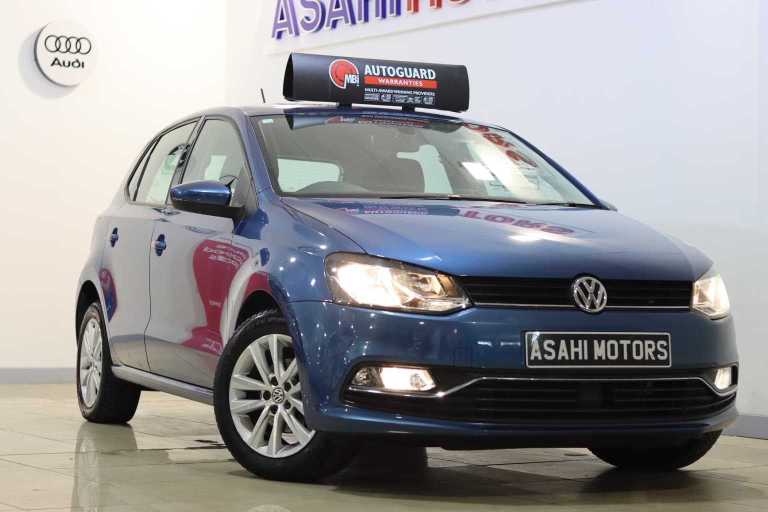 Volkswagen Polo - image 1 of 77