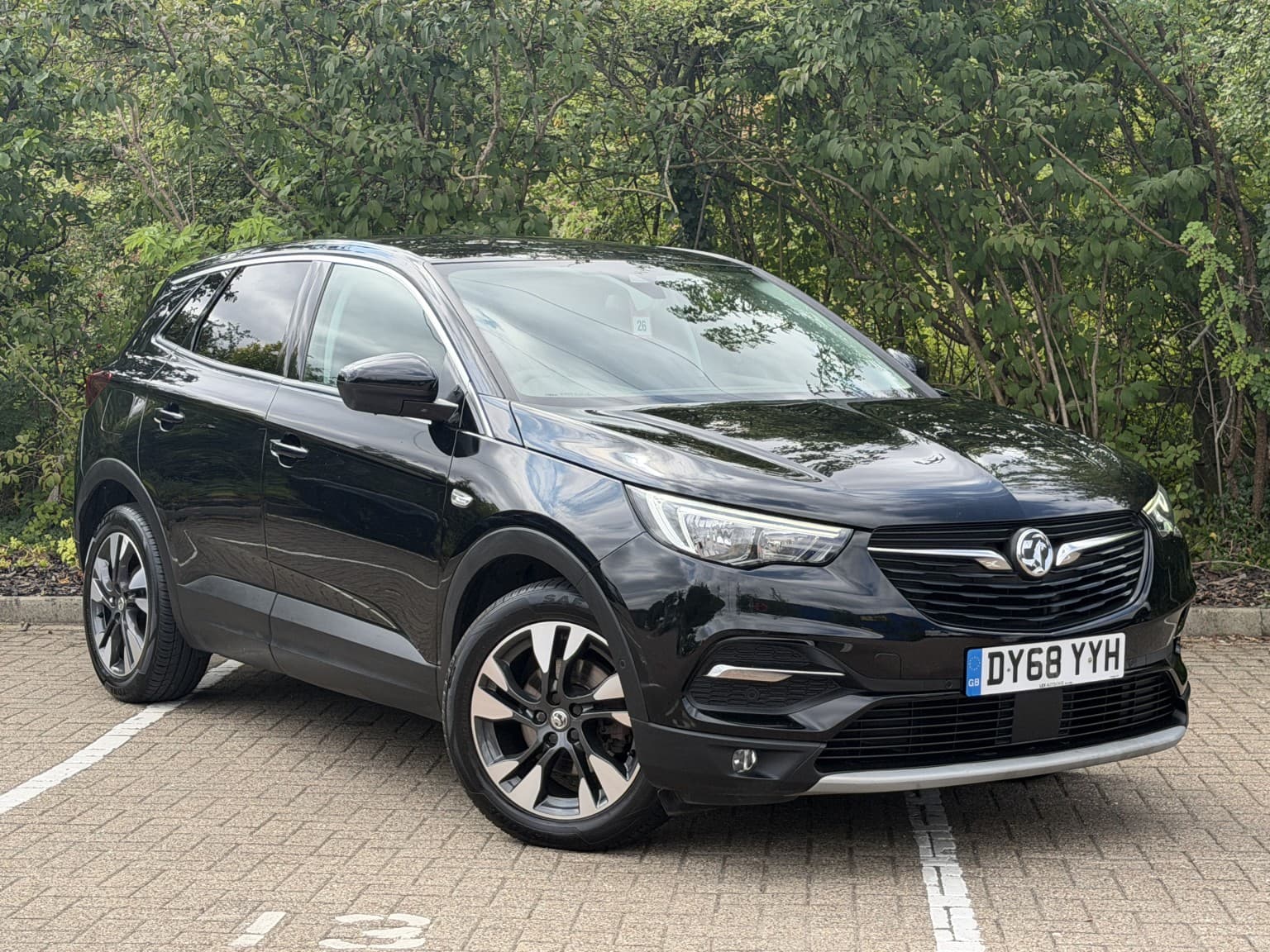 Vauxhall Grandland X - image 1 of 6