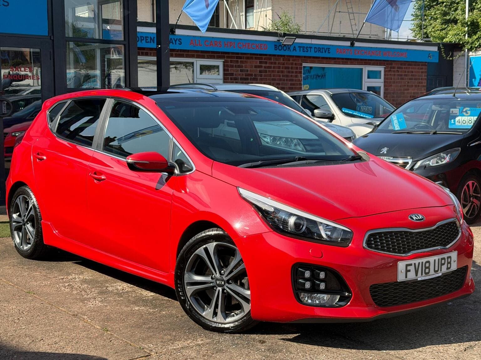 Kia Ceed - image 1 of 80