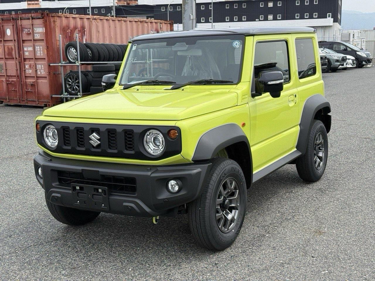 Suzuki Jimny - image 1 of 28