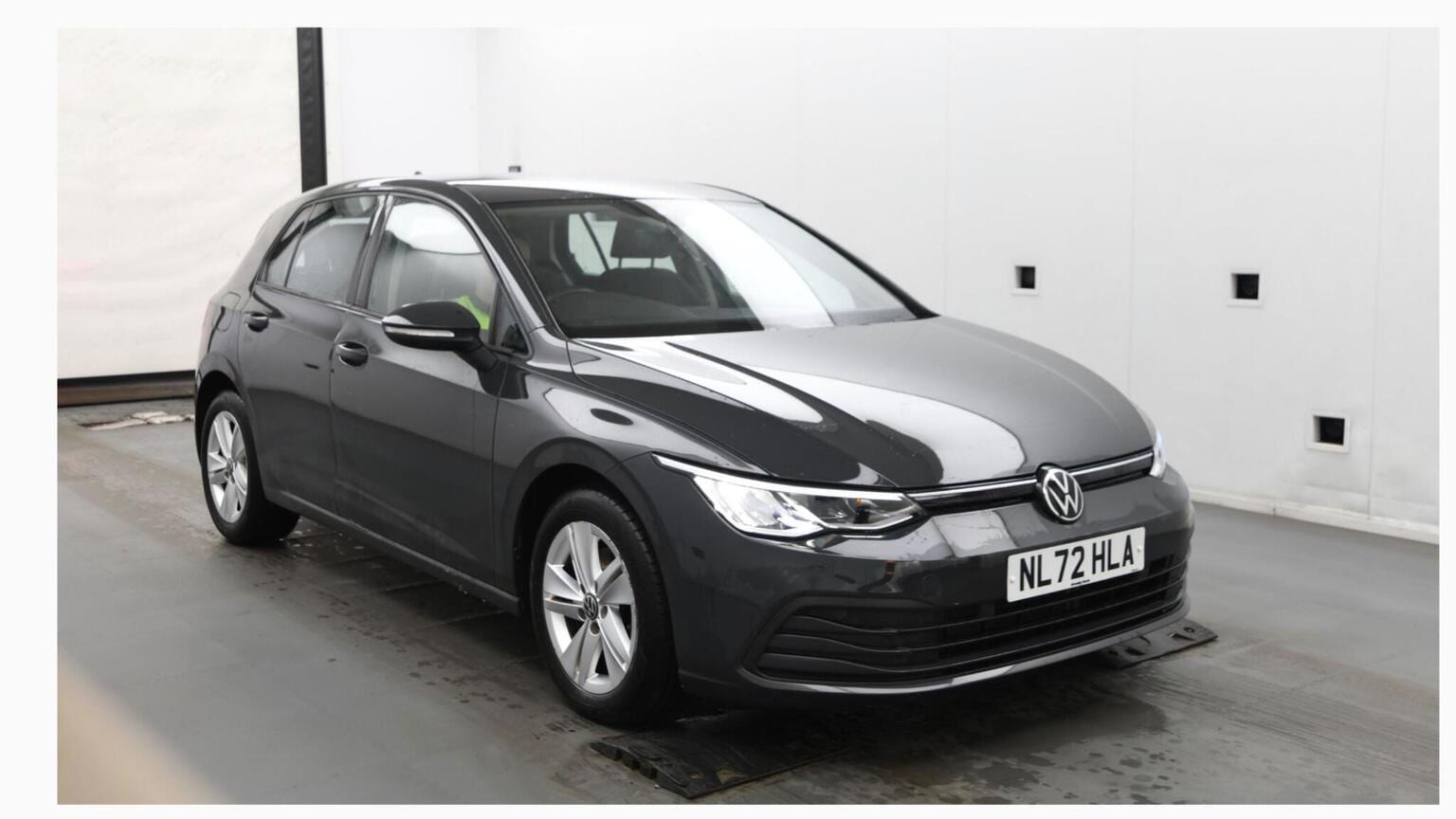 Volkswagen Golf - image 1 of 6