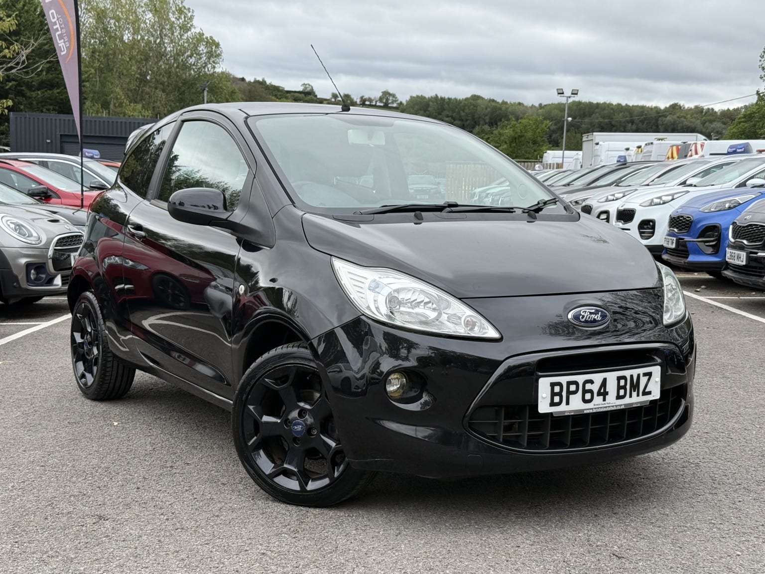 Ford Ka - image 1 of 52