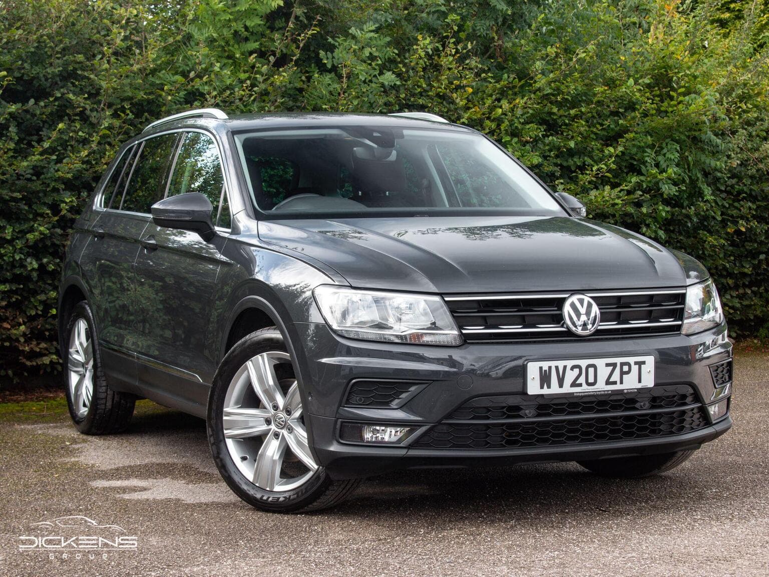 Volkswagen Tiguan - image 1 of 37