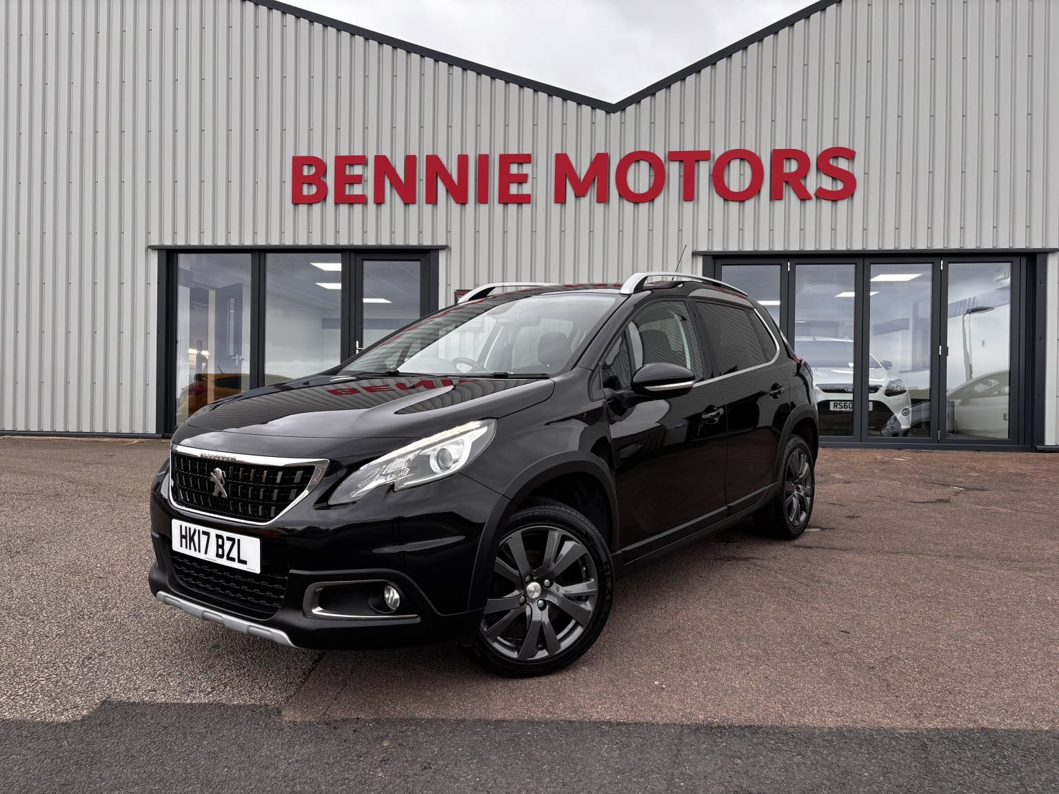 Peugeot 2008 - image 1 of 28