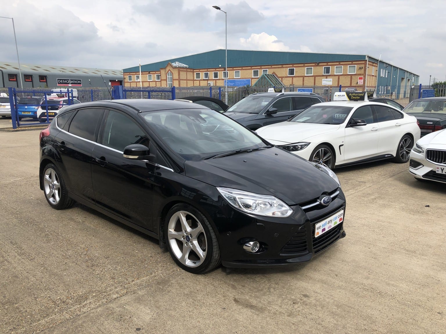 Ford Focus - image 1 of 28