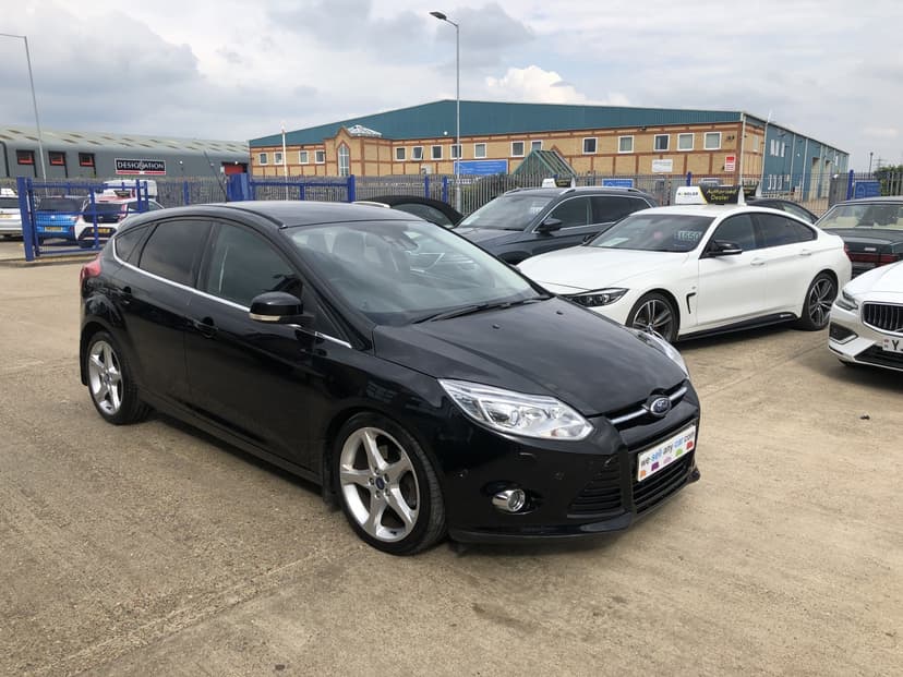 2011 FORD FOCUS