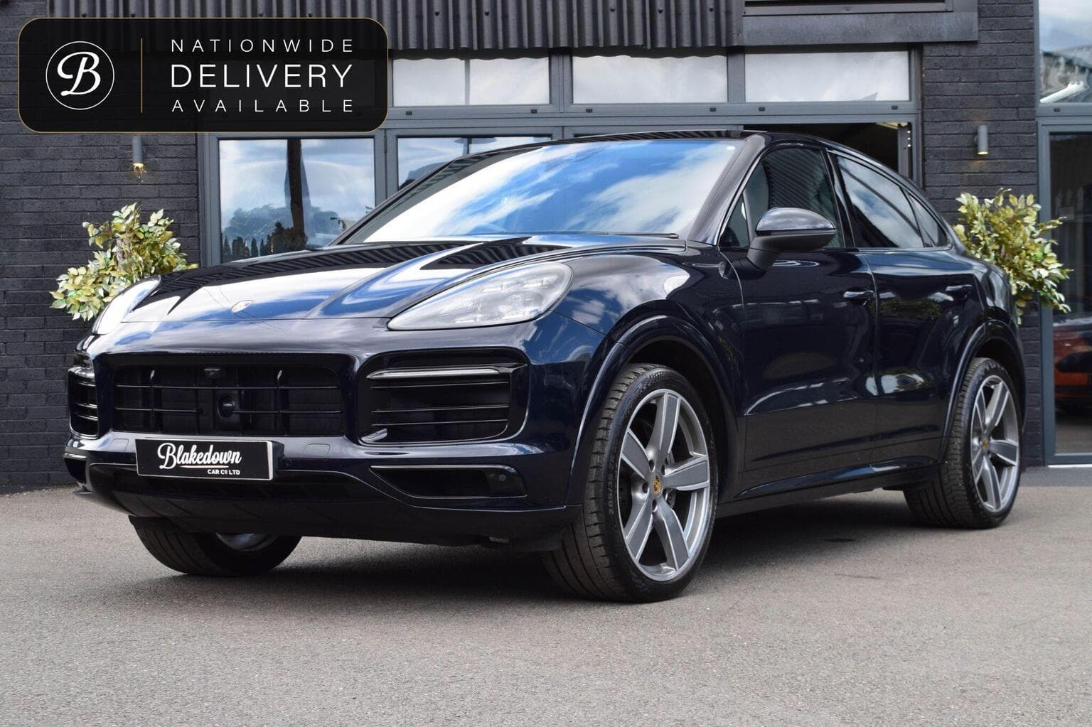 Porsche Cayenne - image 1 of 52