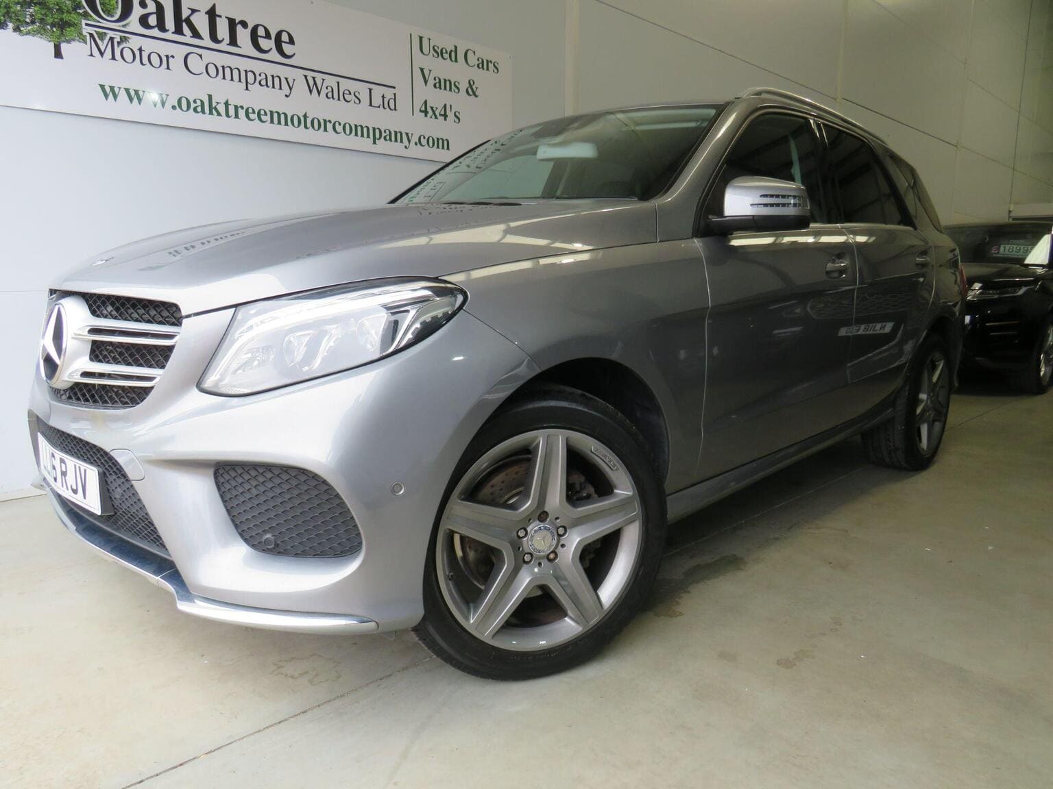 Mercedes-Benz GLE - image 1 of 40