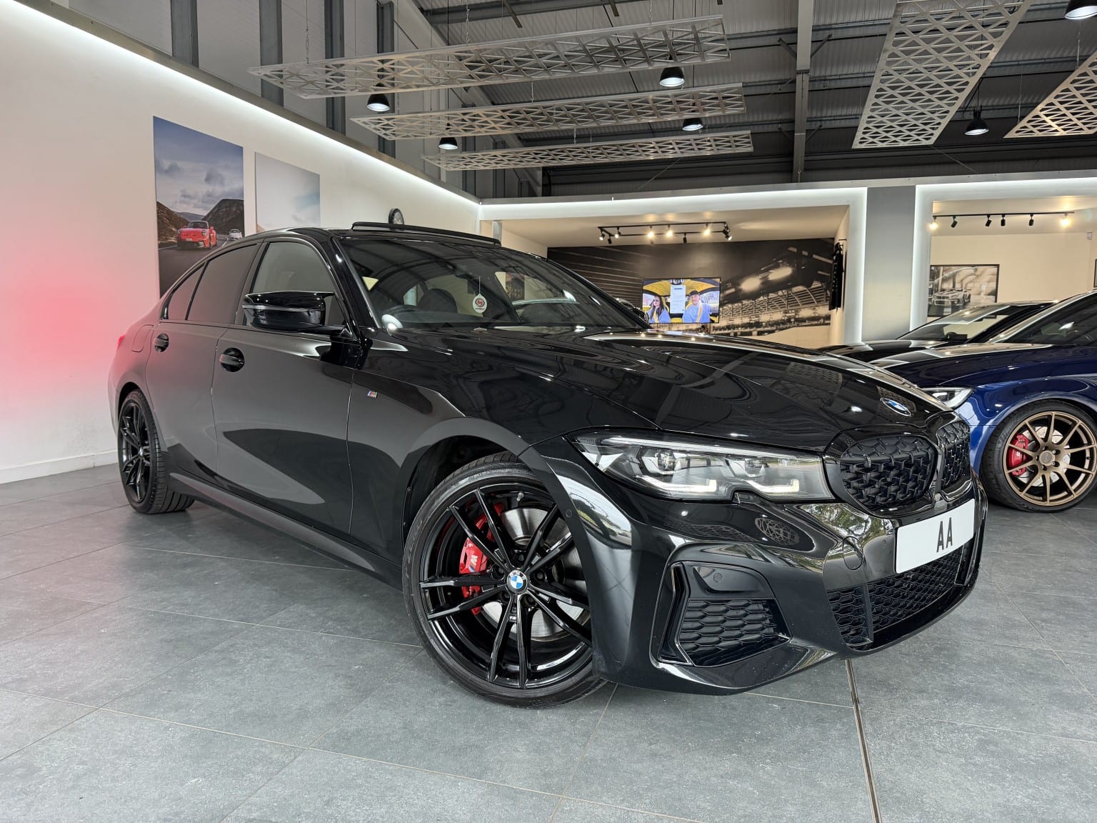 BMW 3 Series - image 1 of 50