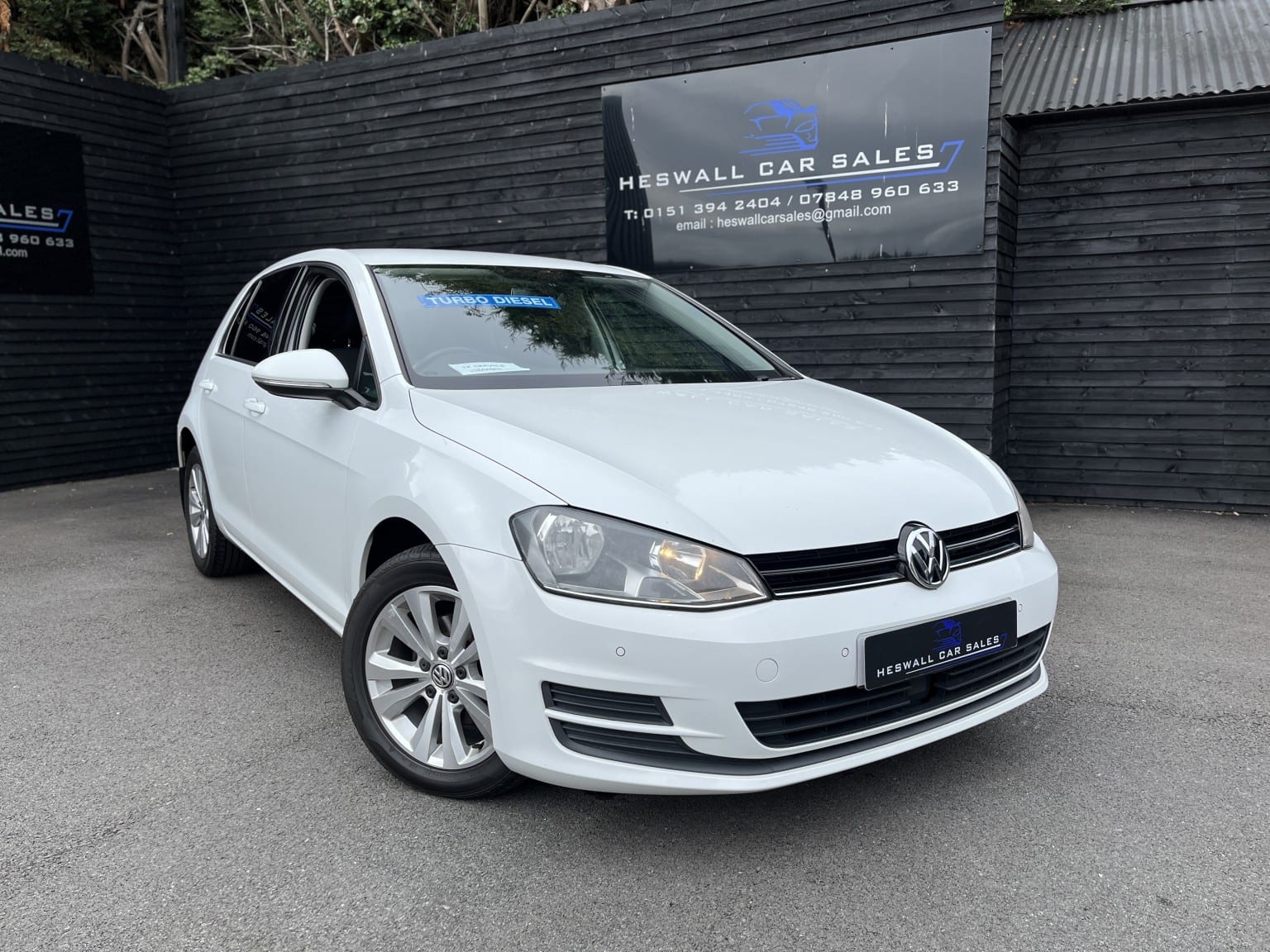 Volkswagen Golf - image 1 of 26