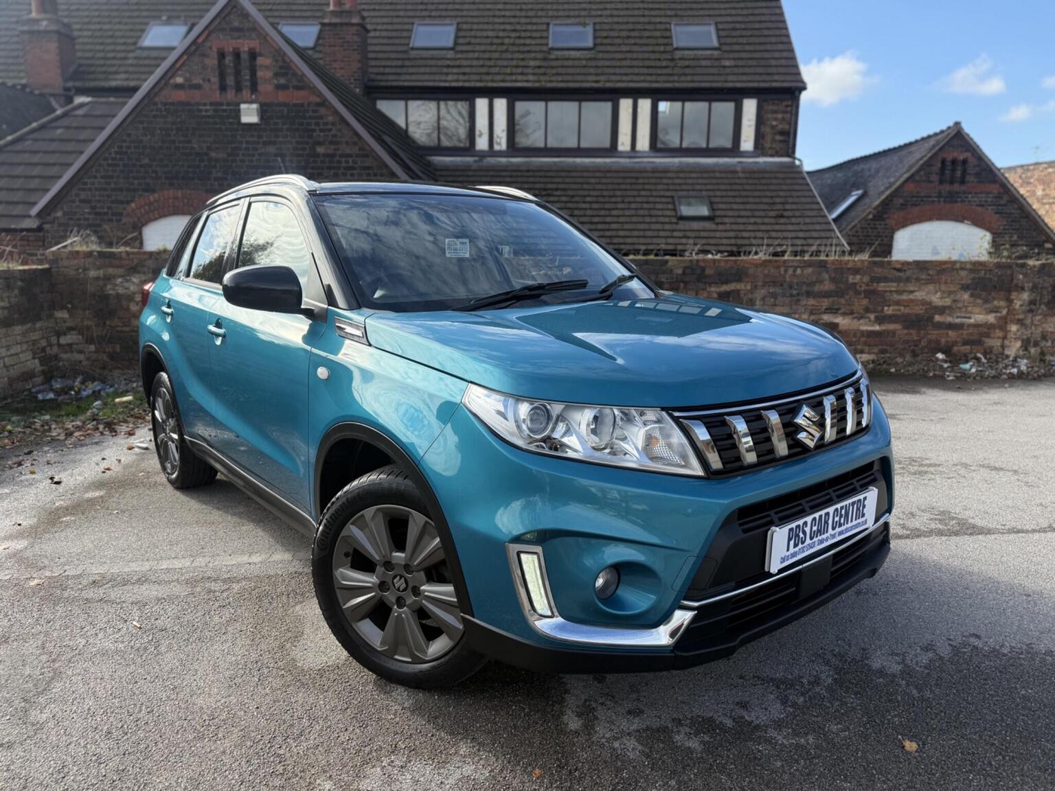 Suzuki Vitara - image 1 of 85