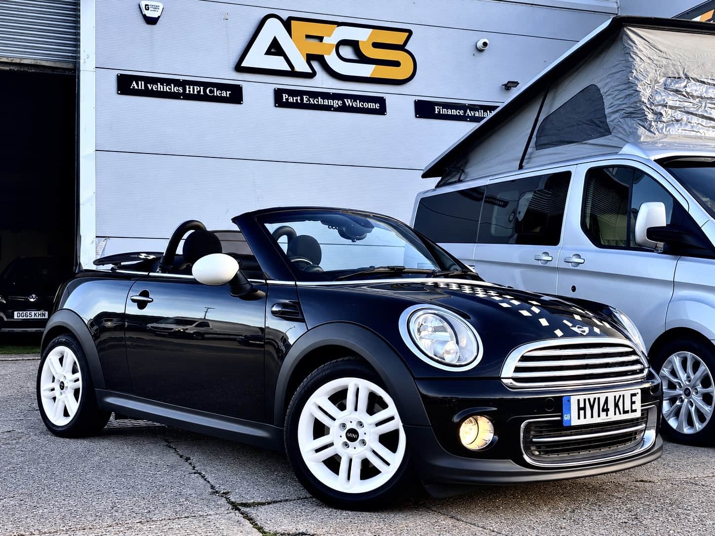 MINI Roadster - image 1 of 8
