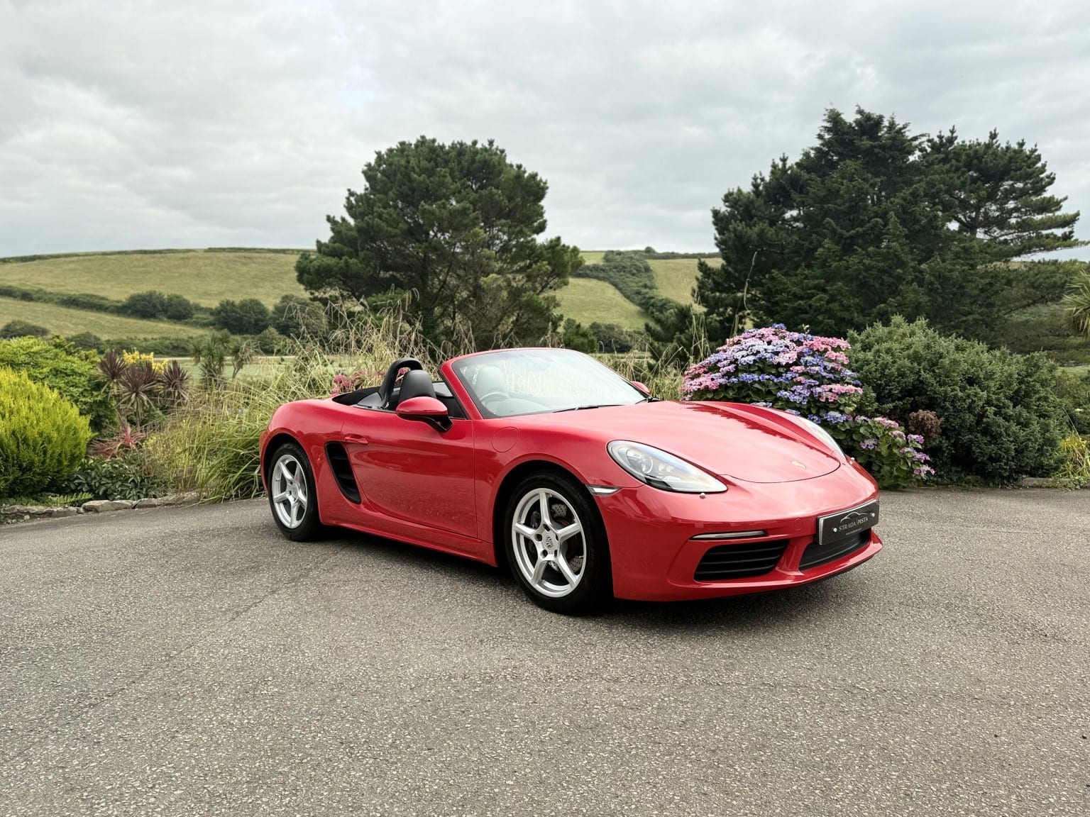 Porsche 718 Boxster - image 1 of 29
