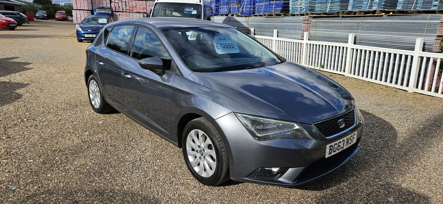 SEAT Leon - image 1 of 21