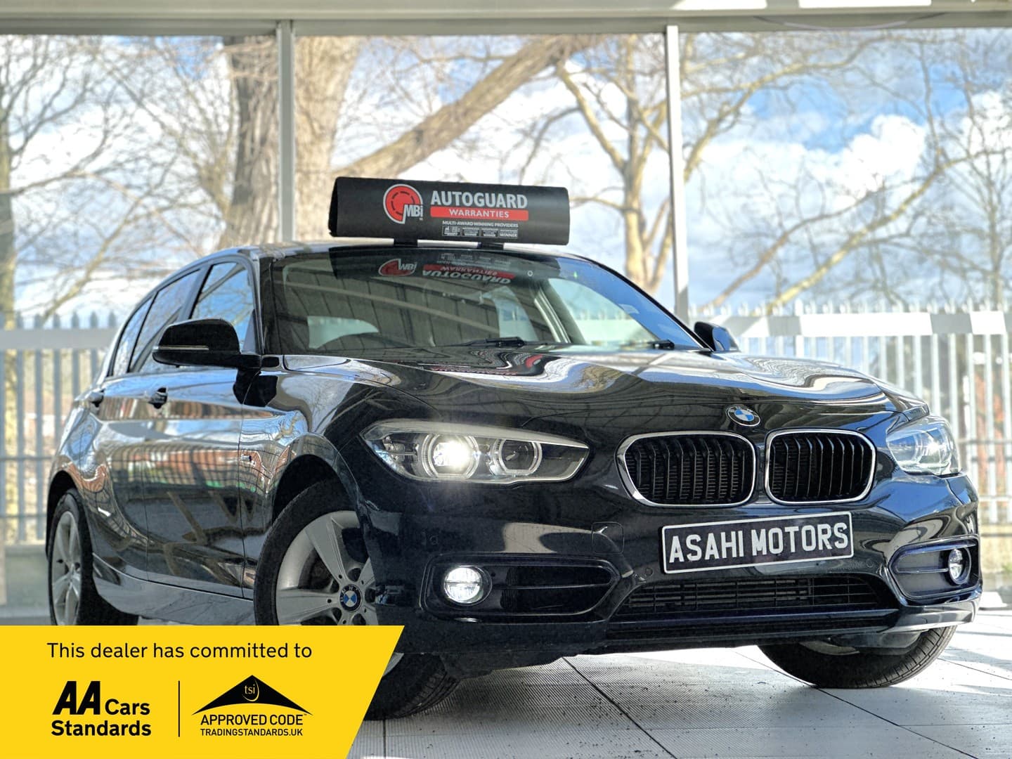 BMW 1 Series - image 1 of 100