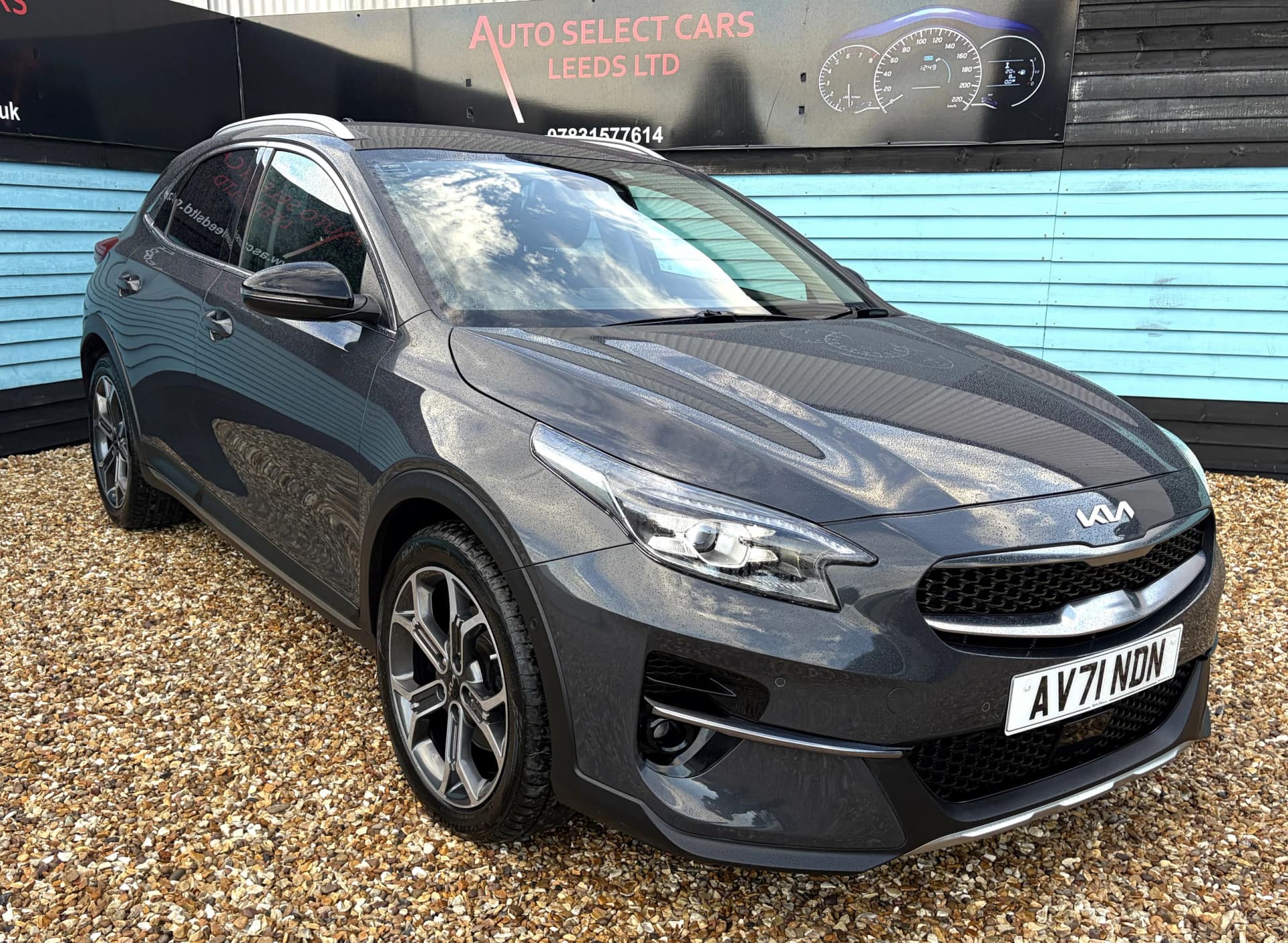Kia XCeed - image 1 of 64