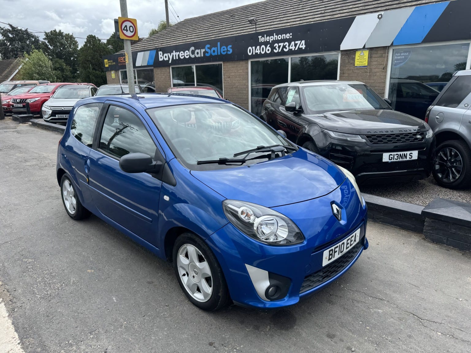 Renault Twingo - image 1 of 12