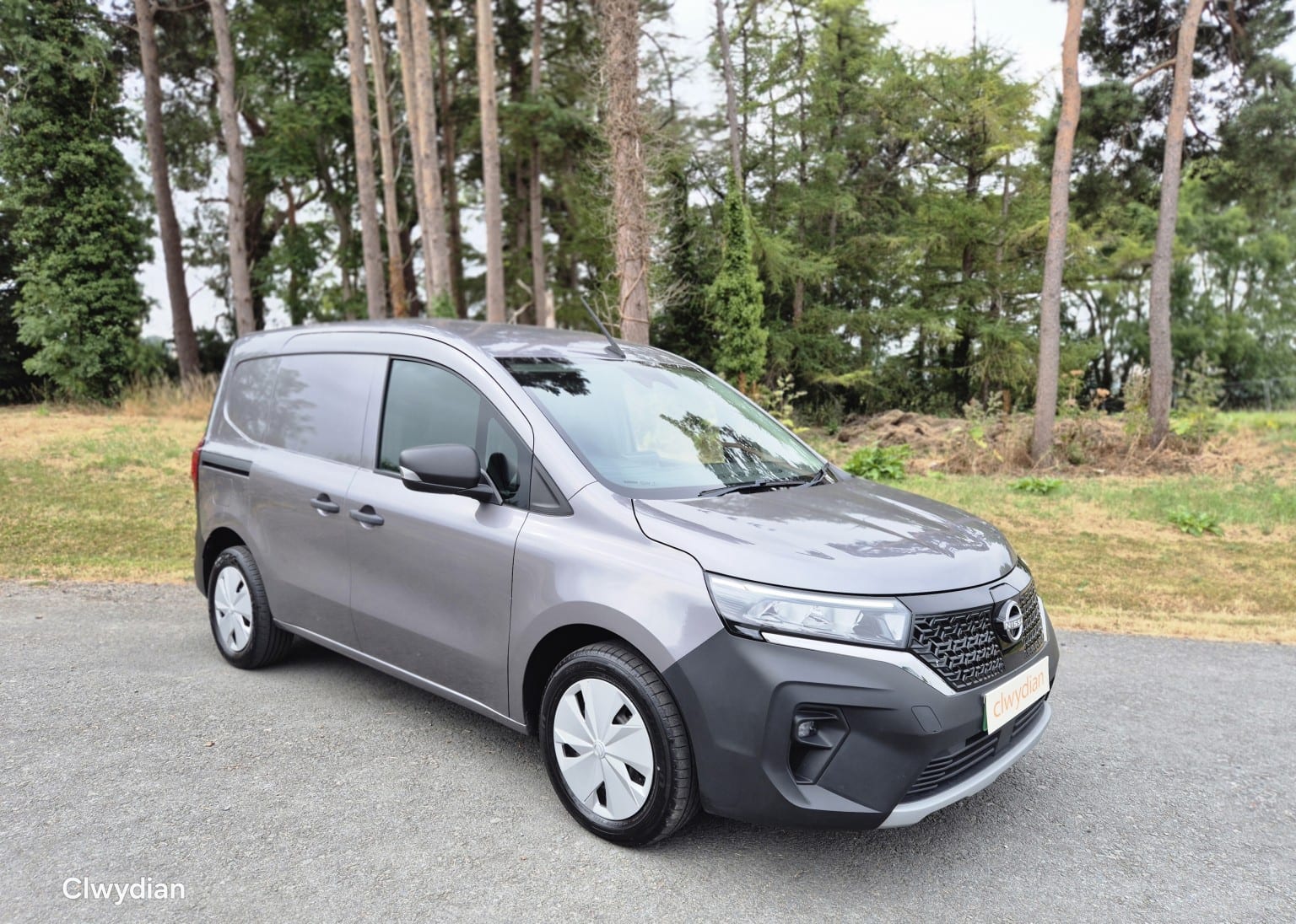 Nissan Townstar - image 1 of 37