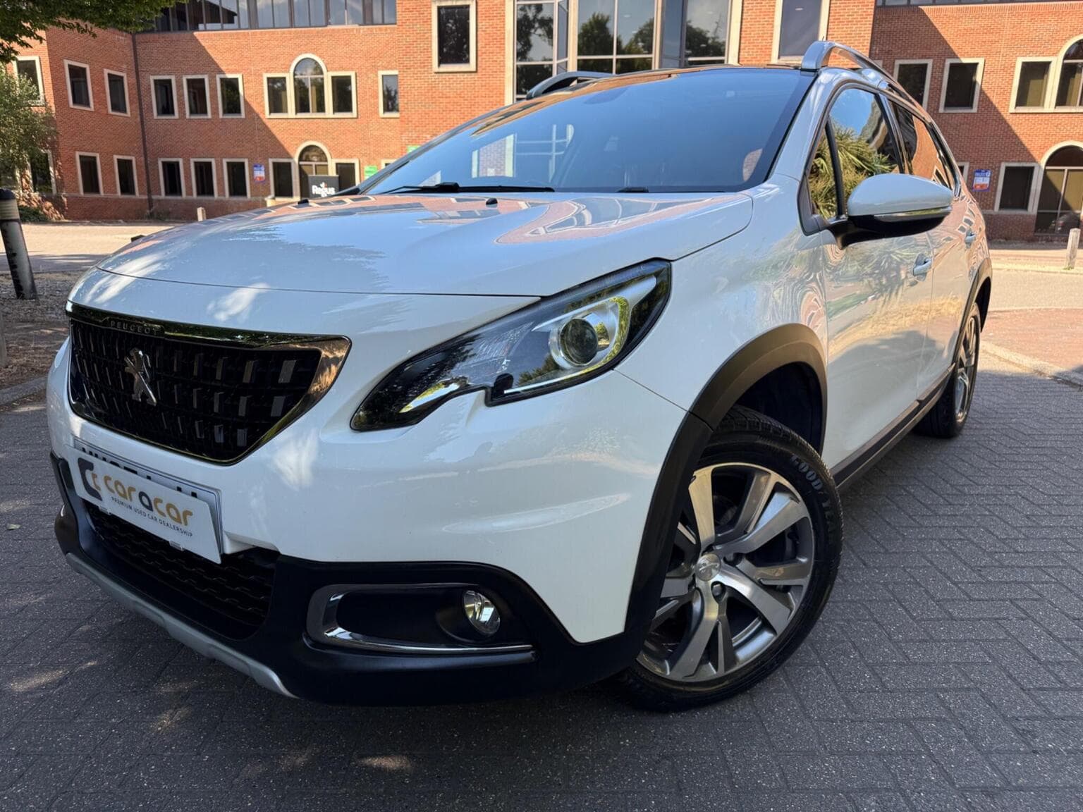 Peugeot 2008 - image 1 of 60