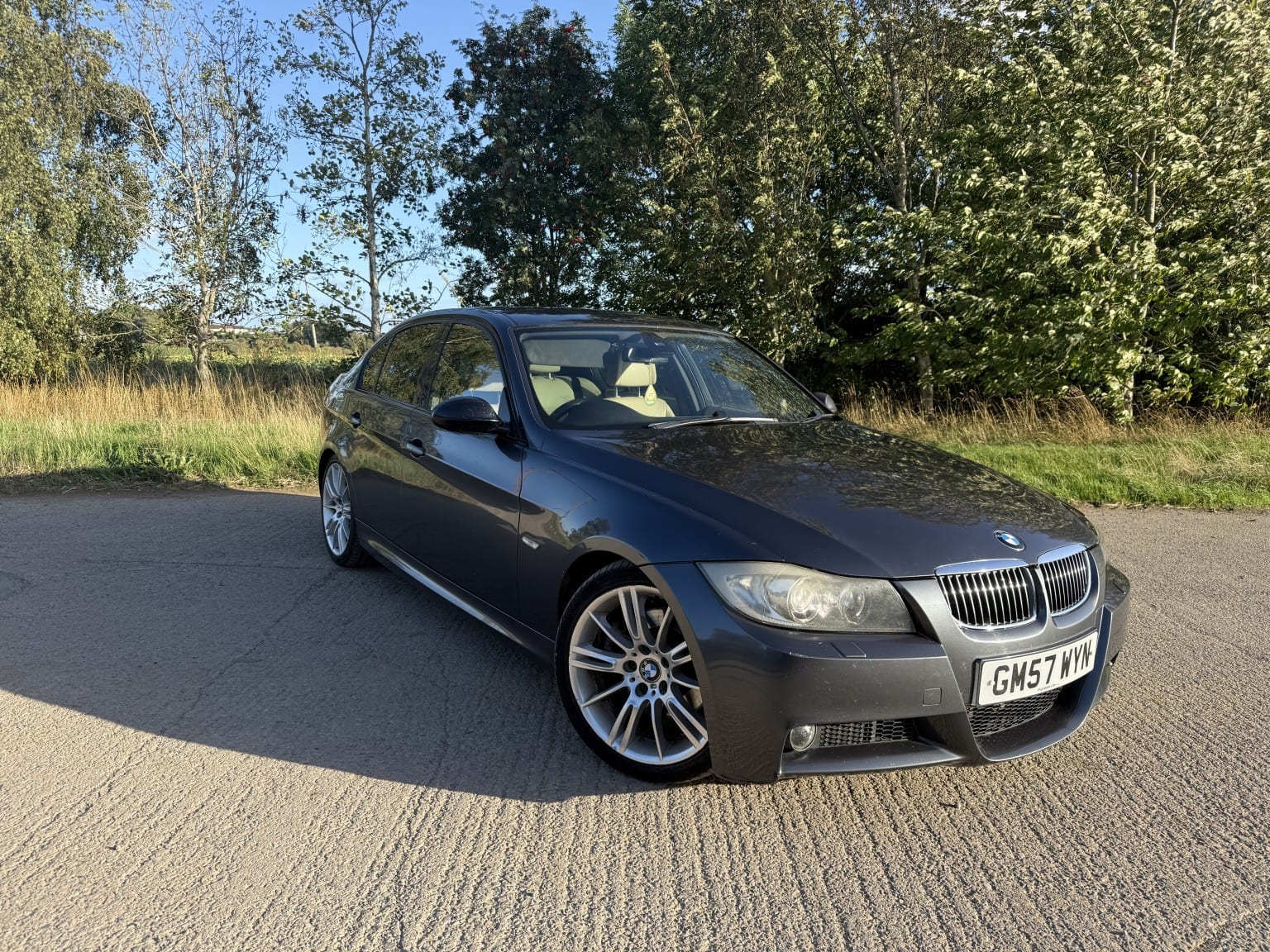 BMW 3 Series - image 1 of 19