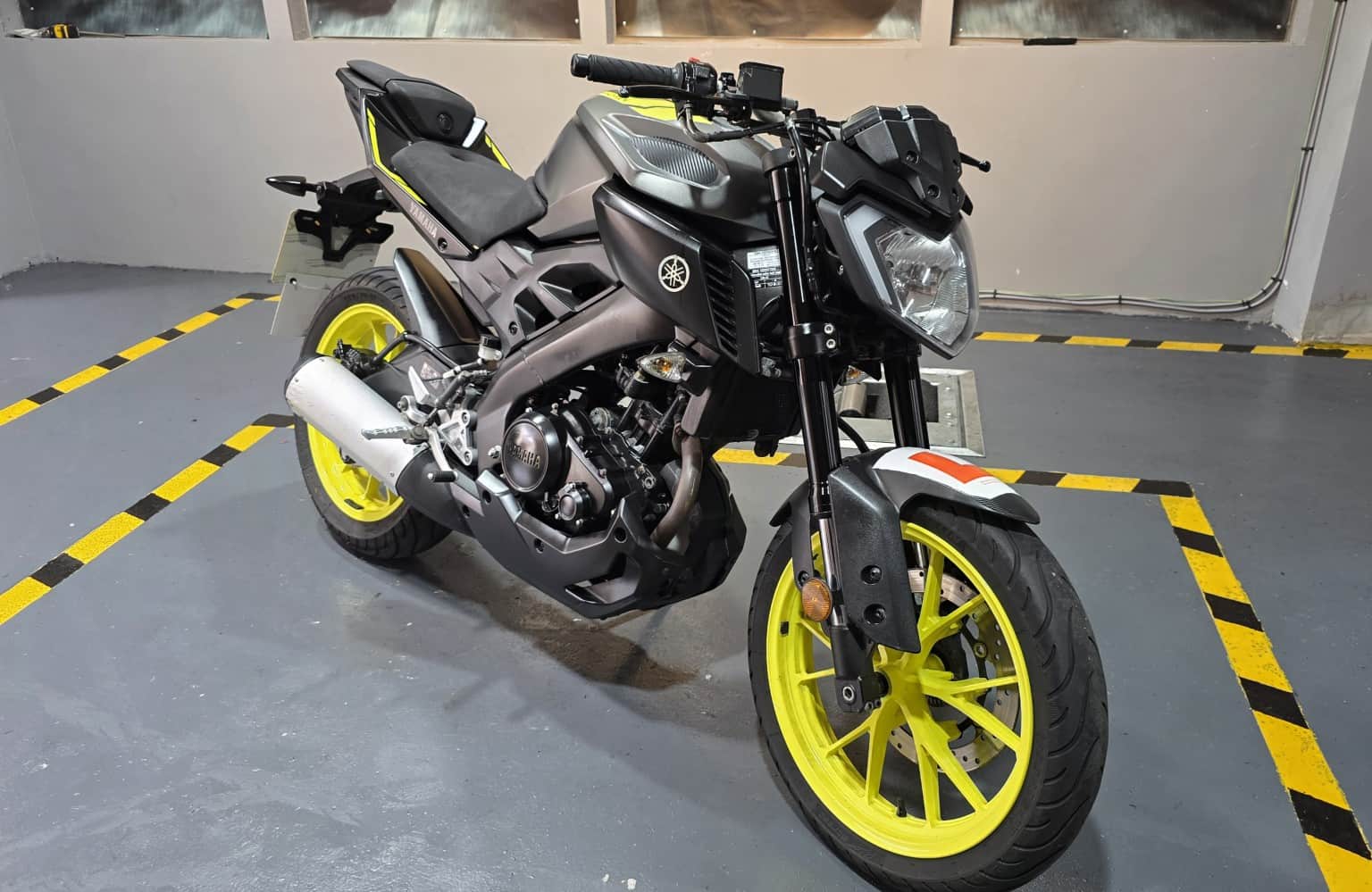 Yamaha MT-125 - image 1 of 30