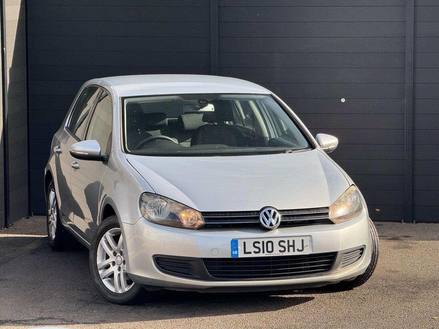 Volkswagen Golf - image 1 of 41