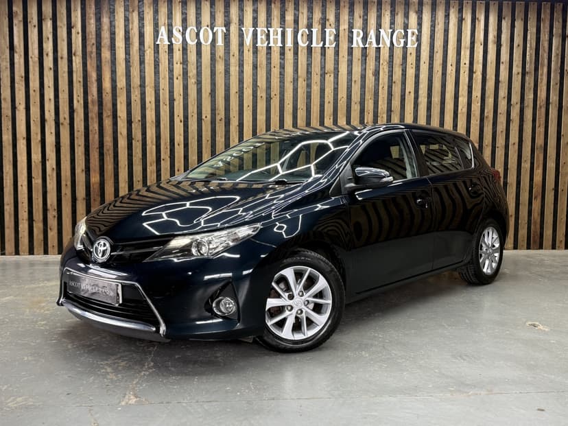 2014 TOYOTA AURIS