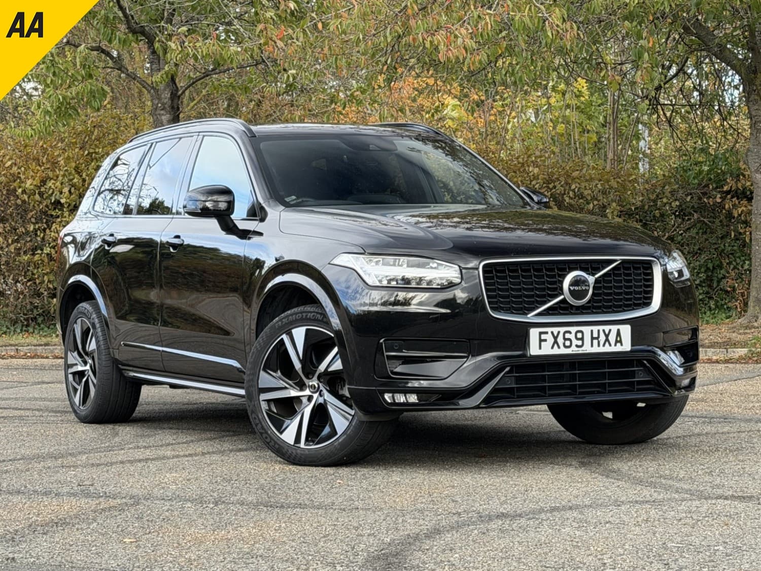 2019 Volvo XC90 2.0 R-Design T5 AWD — photo 1 of 75