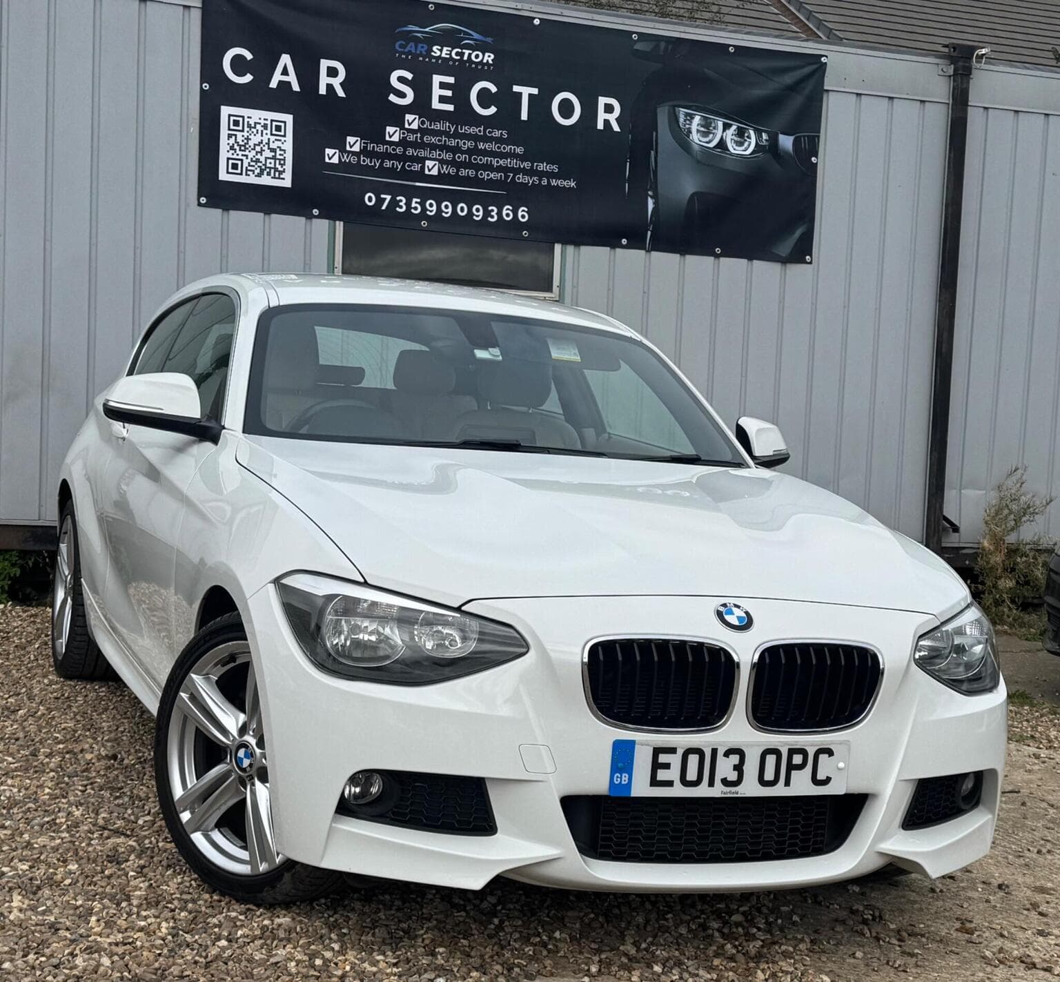 BMW 1 Series - image 1 of 34