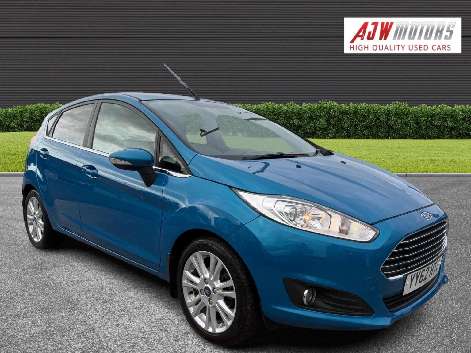 Ford Fiesta - image 1 of 5