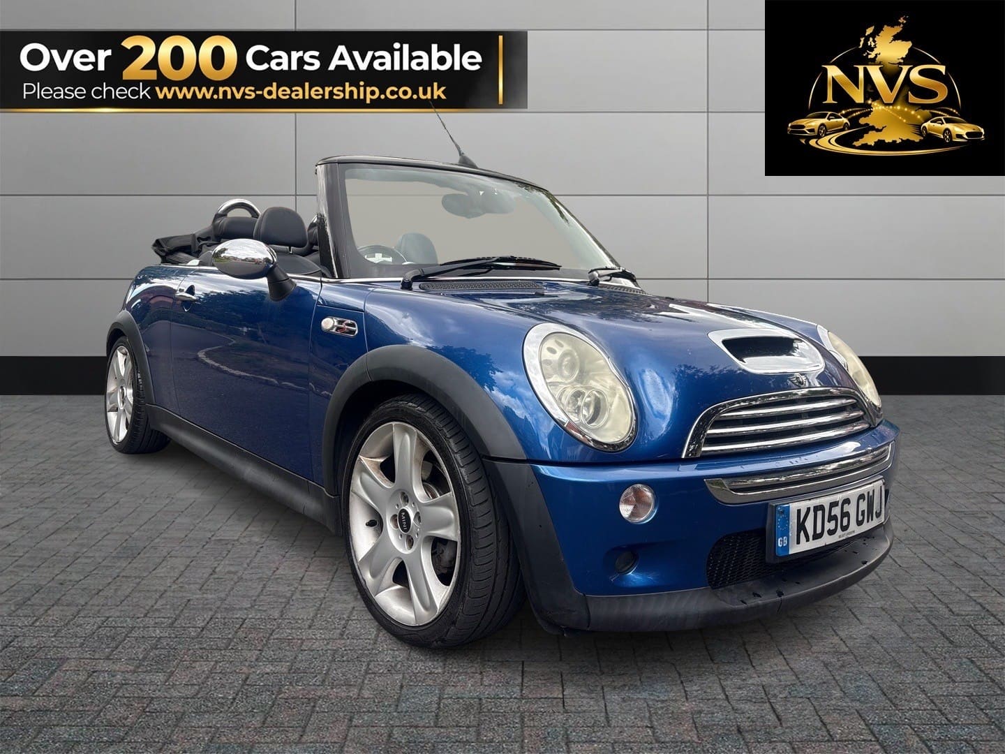 MINI Convertible - image 1 of 14