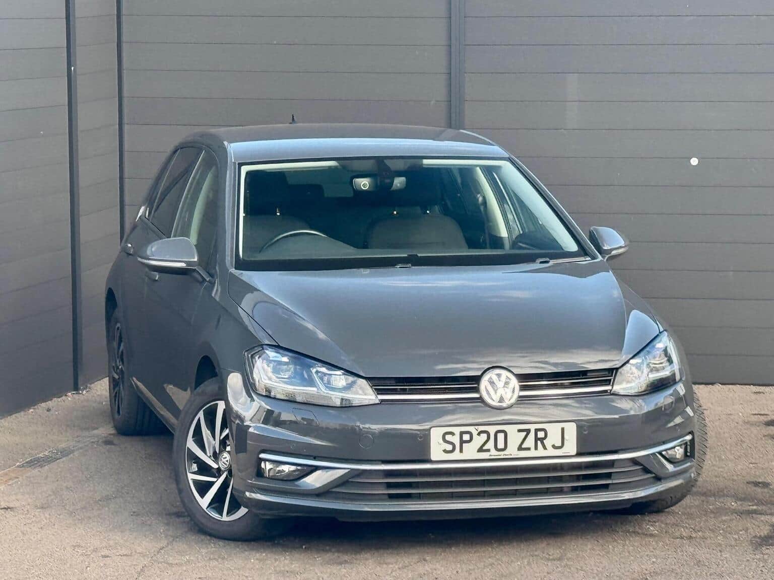 Volkswagen Golf - image 1 of 69