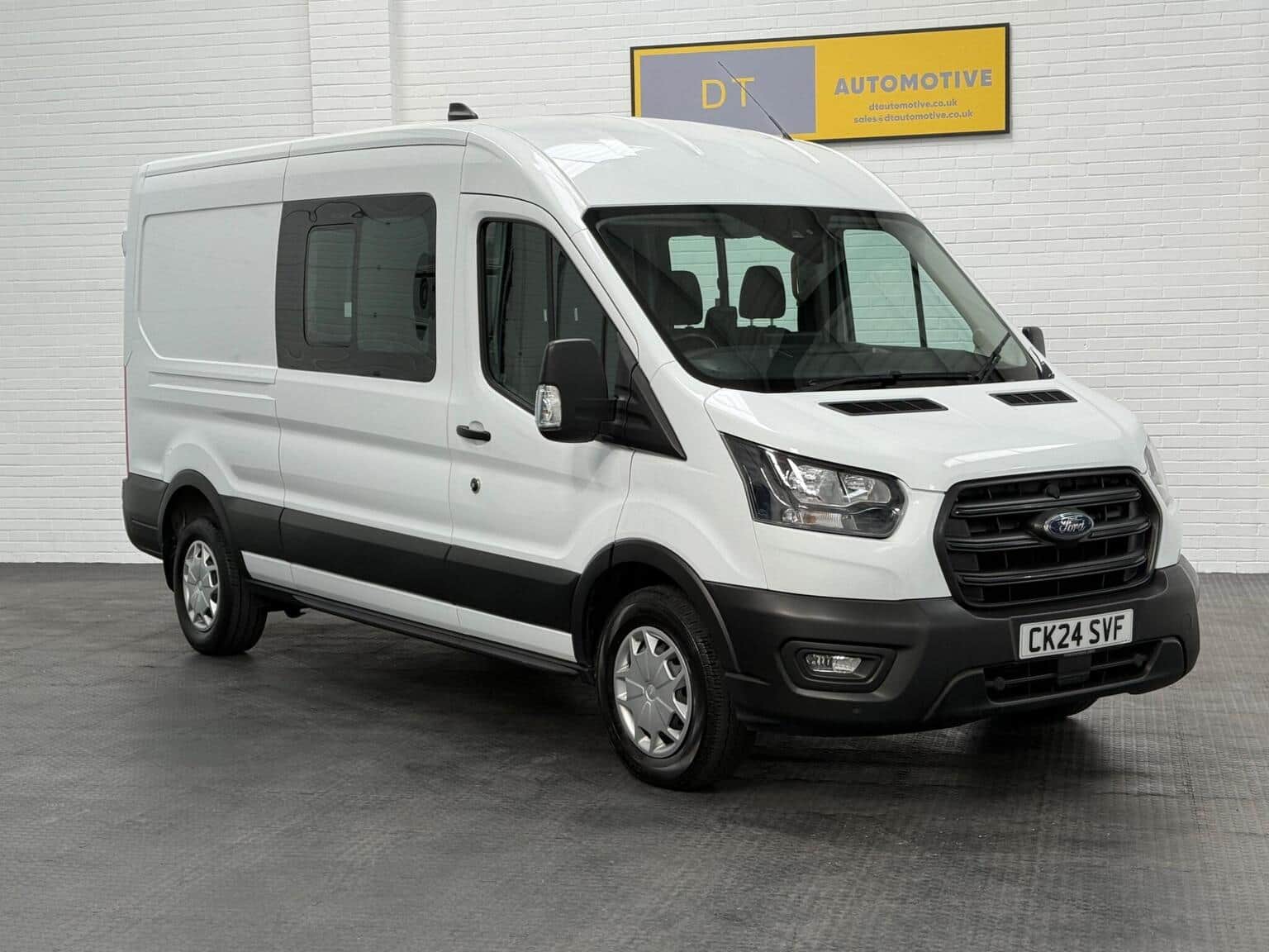 Ford Transit - image 1 of 98