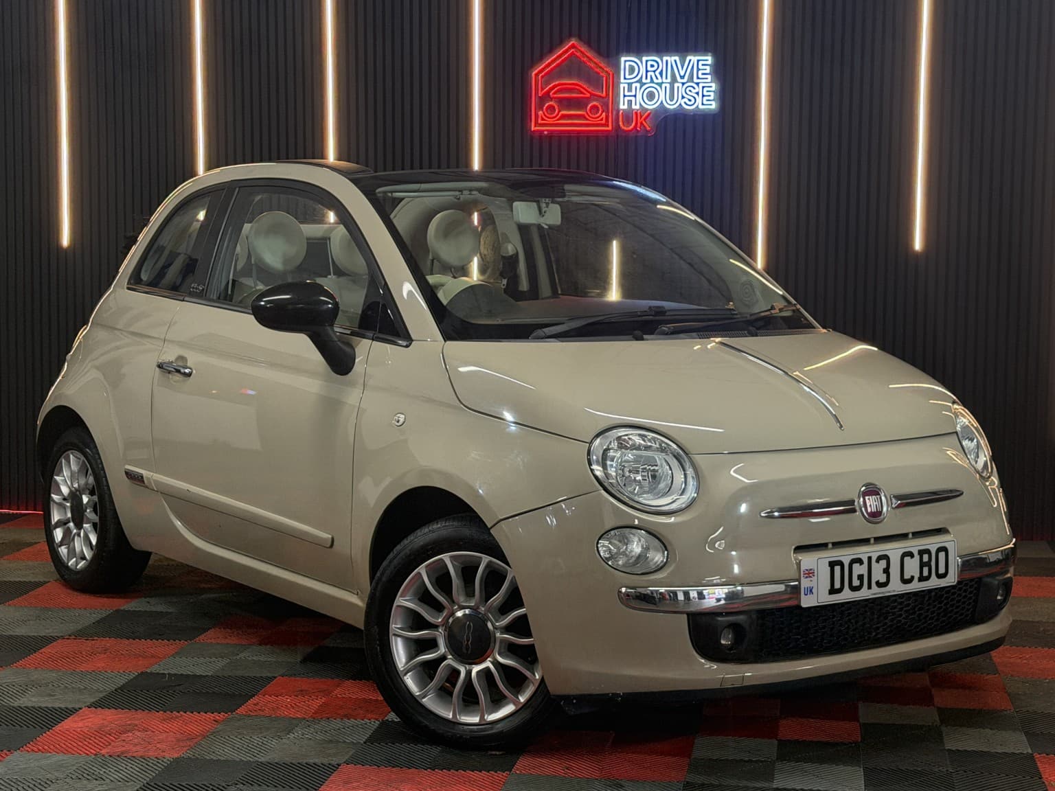 Fiat 500C - image 1 of 24