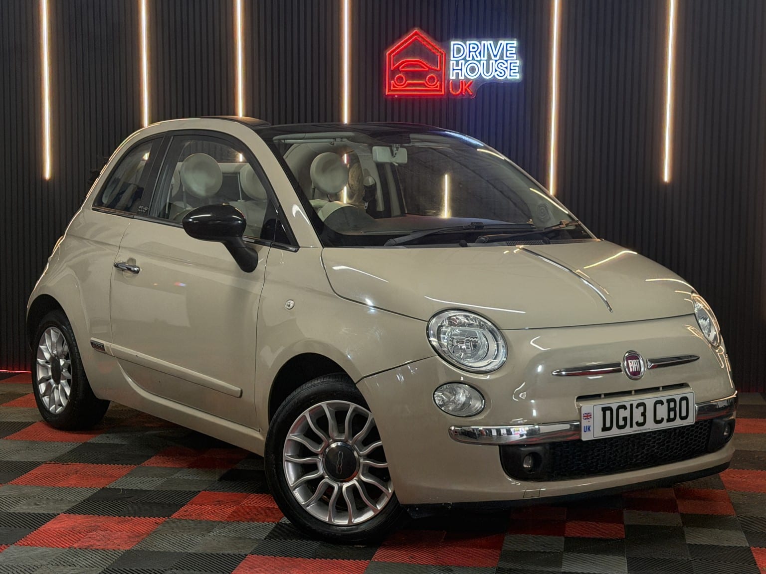 Fiat 500C - image 1 of 24