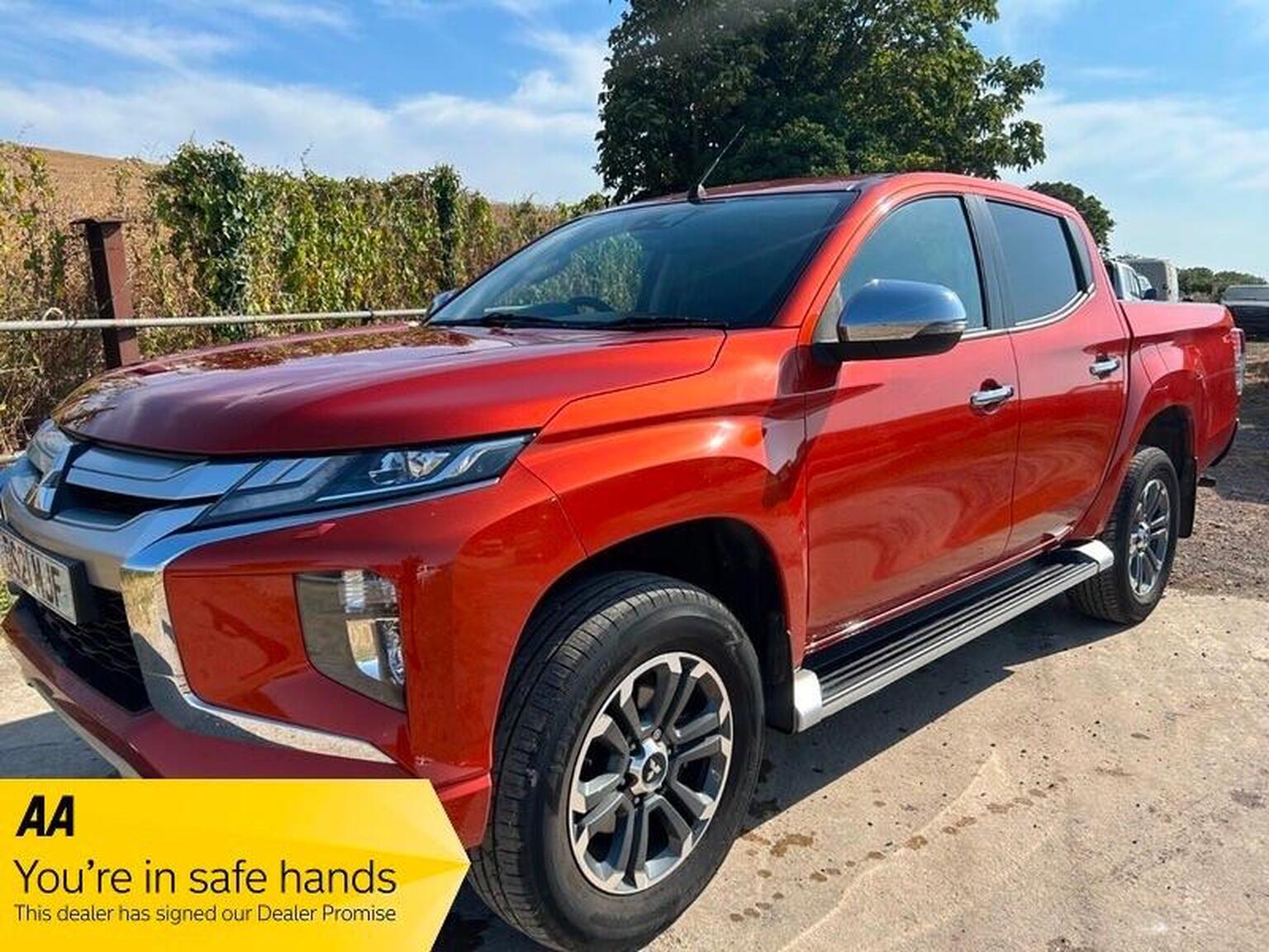 Mitsubishi L200 - image 1 of 26