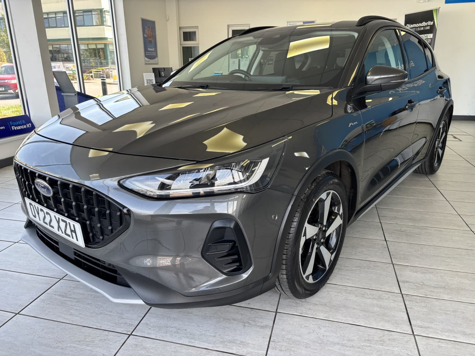 Ford Focus - image 1 of 21