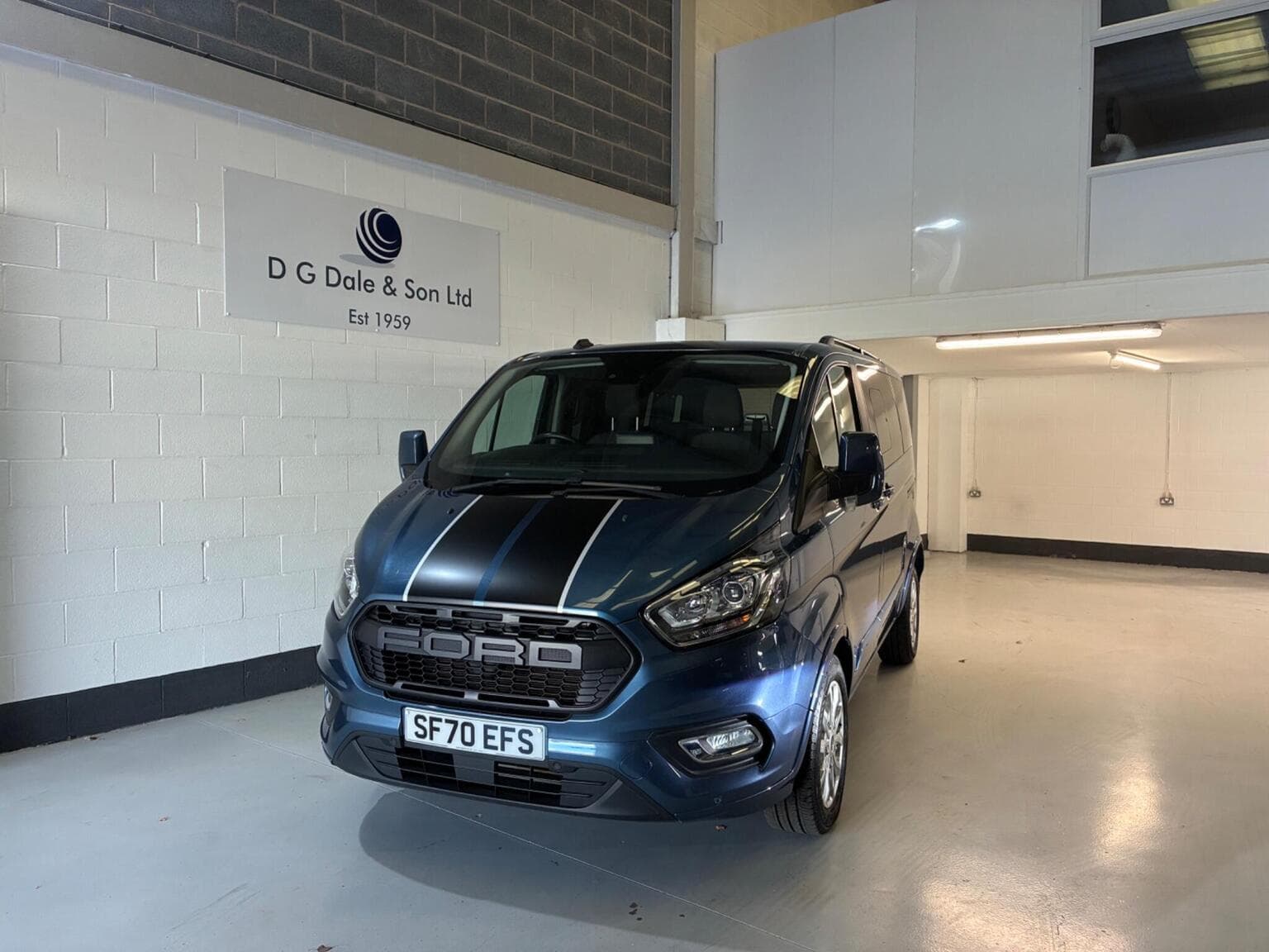 2020 Ford Tourneo Custom 2.0 320 EcoBlue Titanium Auto L1 Euro 6 — photo 1 of 16