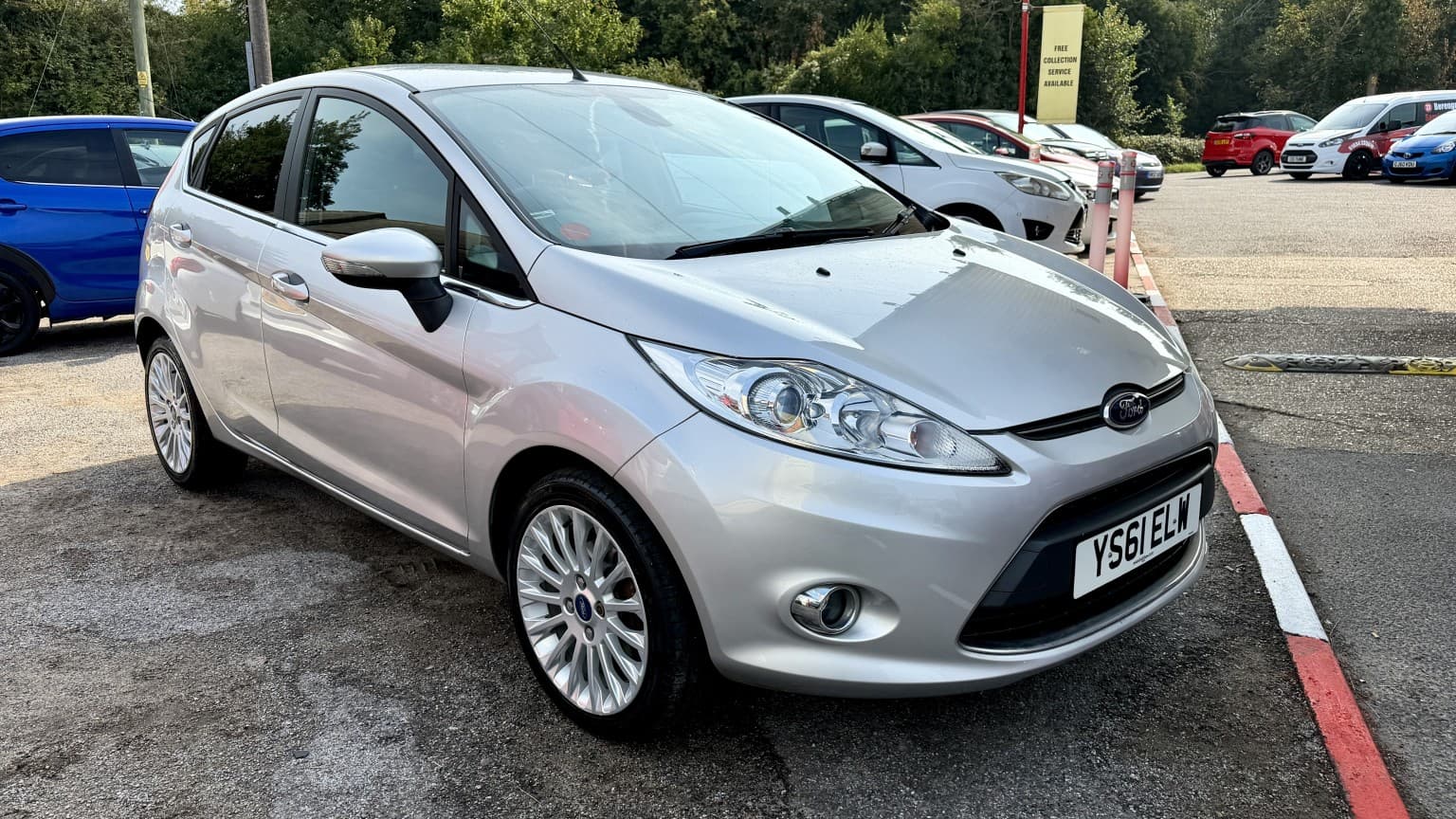Ford Fiesta - image 1 of 28