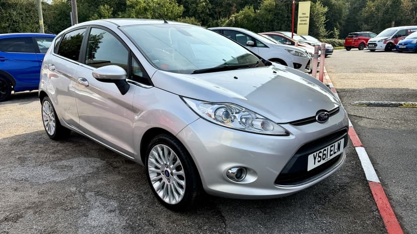 2011 FORD FIESTA