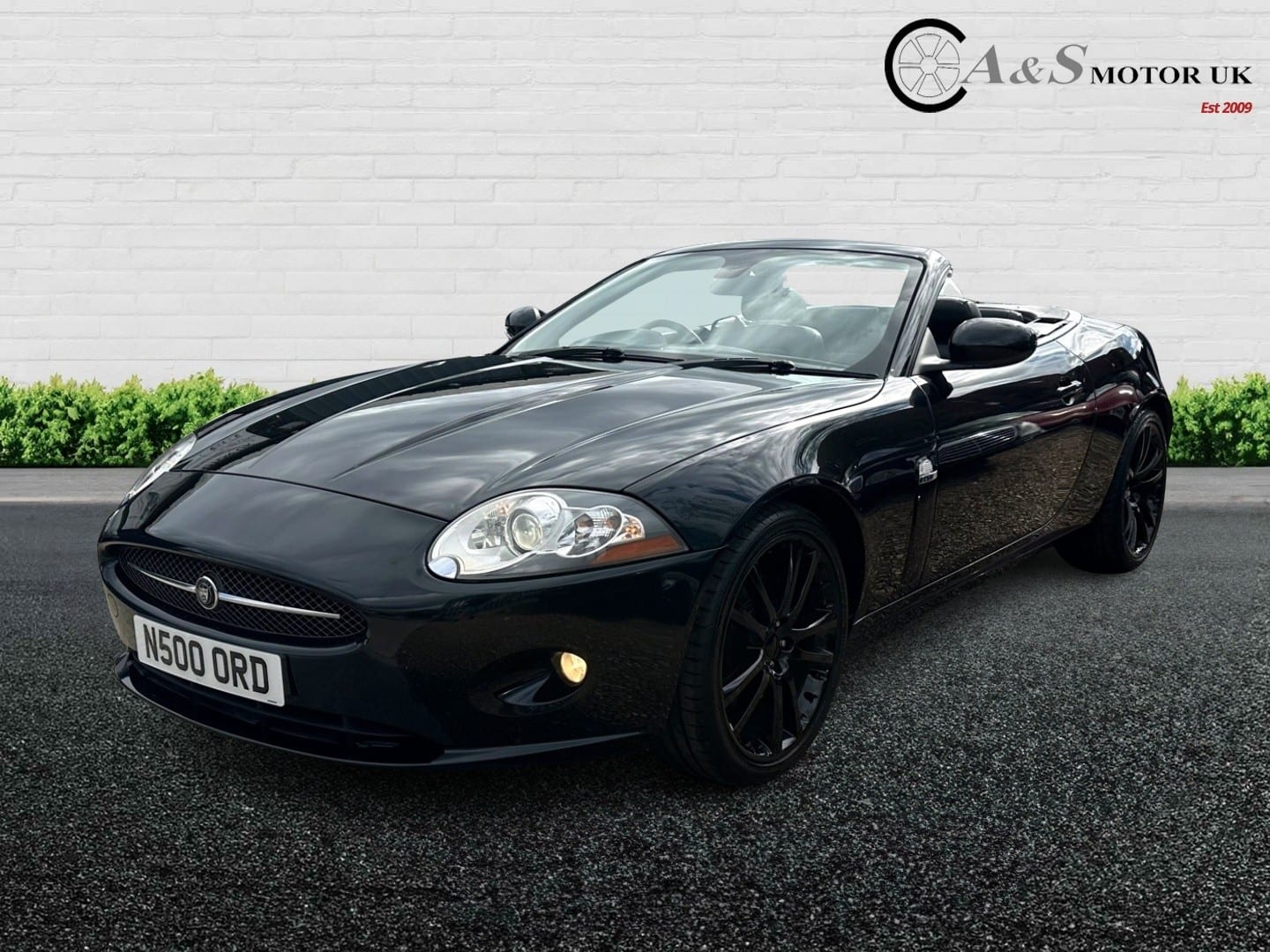 Jaguar XK - image 1 of 28