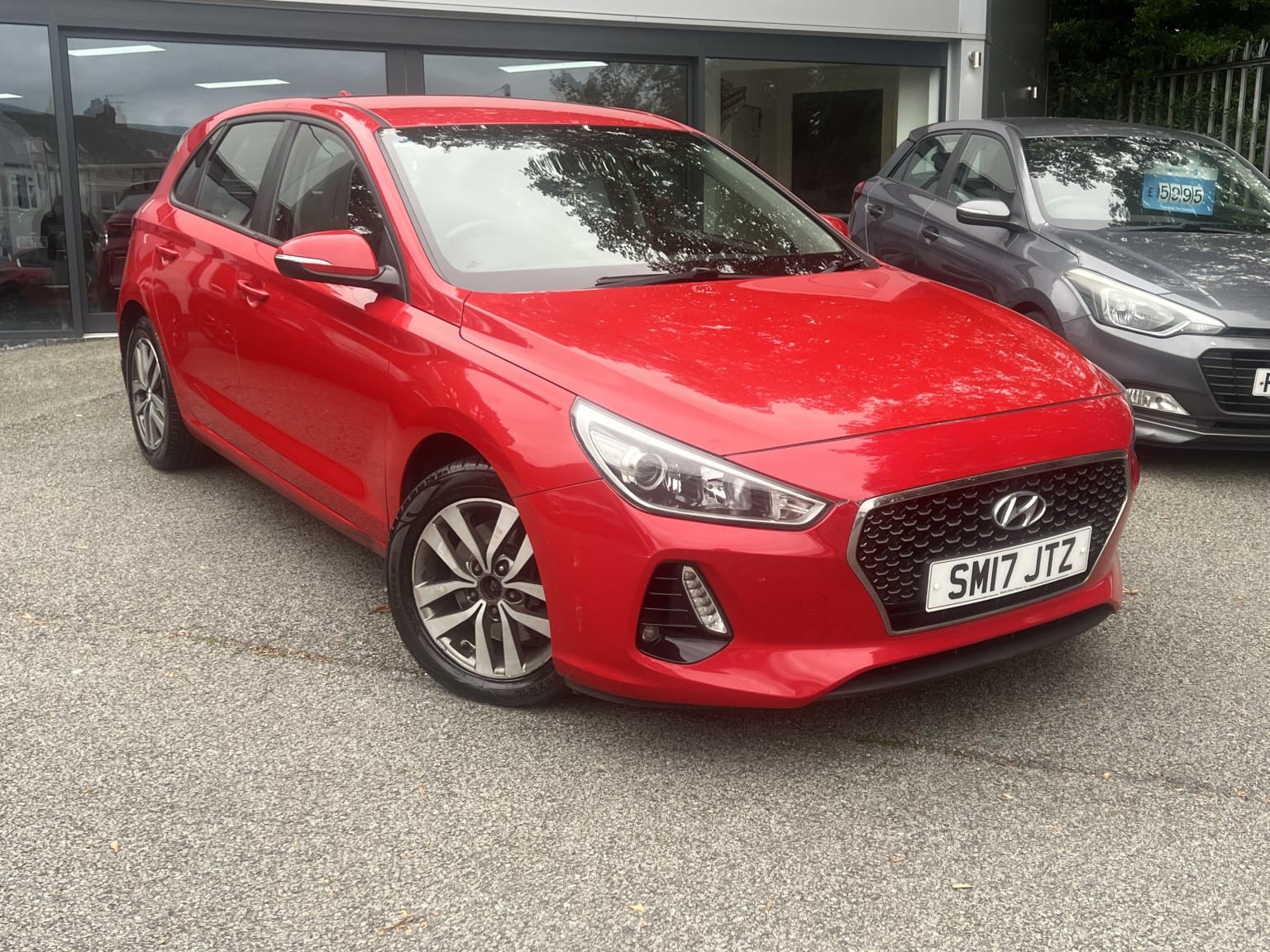 Hyundai i30 - image 1 of 20