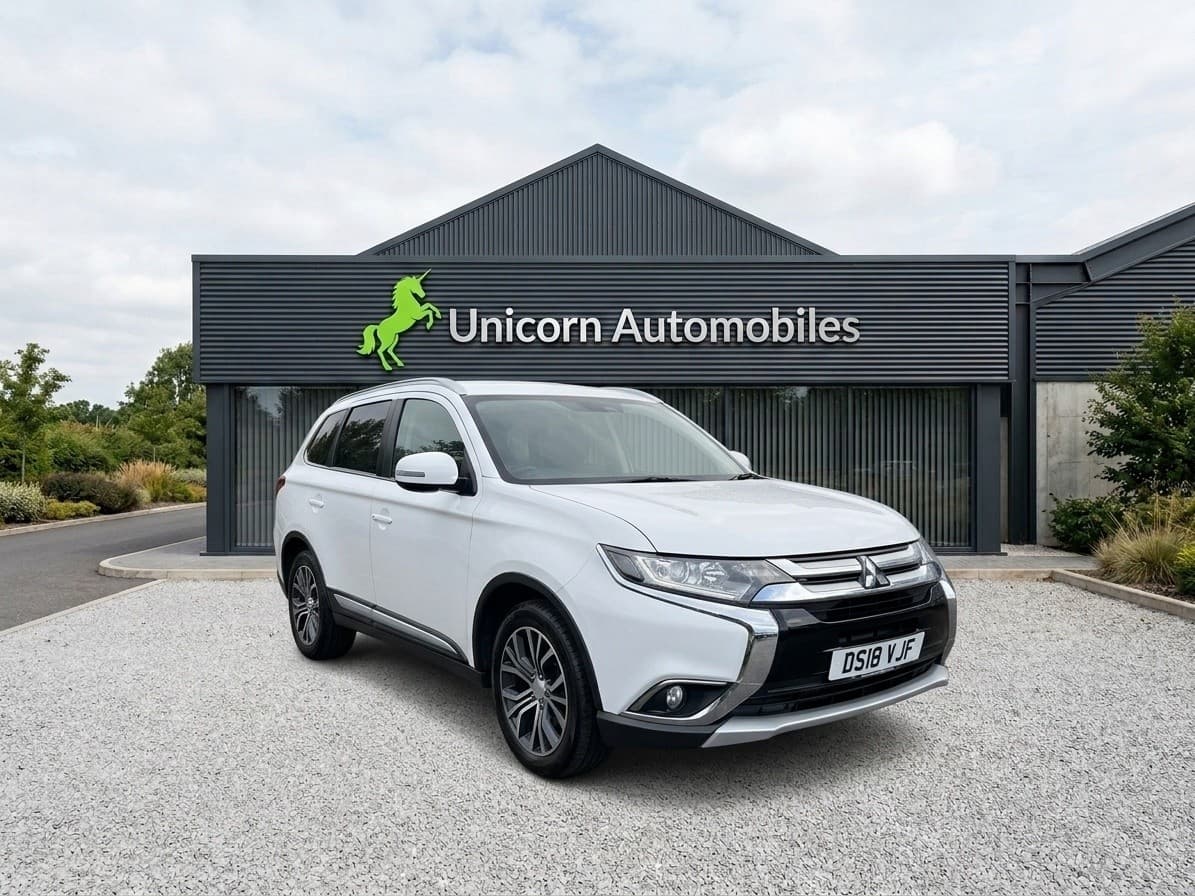 Mitsubishi Outlander - image 1 of 23