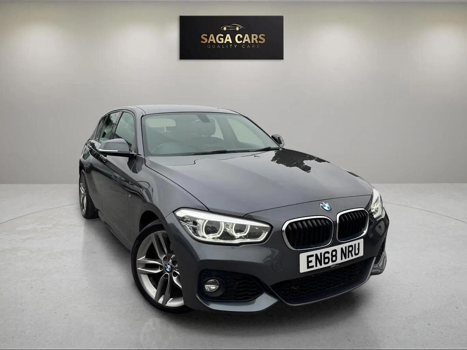 BMW 1 Series - image 1 of 49