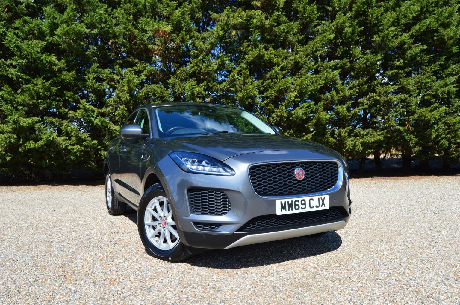 Jaguar E-Pace - image 1 of 34